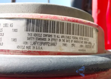 1993 Jeep Wrangler / Yj S z USA, uszkodzony, nr VIN 1J4FY19P0PP210067